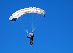 中国竞猜官网：第100届亚洲足球冠军联赛决赛，悉尼FC点球大战夺冠，百年庆典璀璨落幕